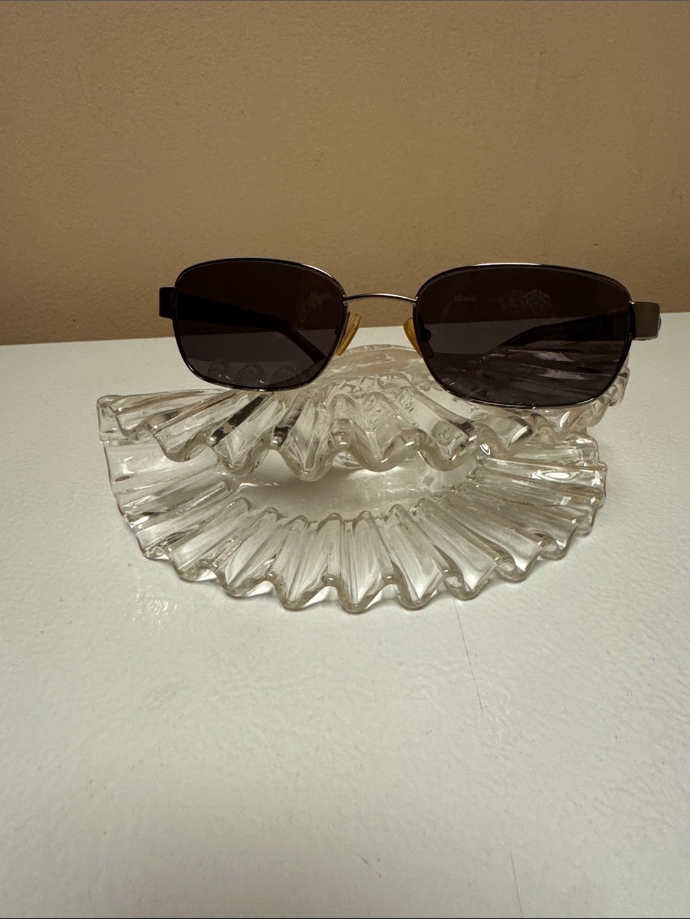 Guess Dark Brown Rectangular Sunglasses